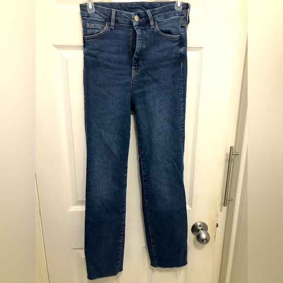 H&M Denim - 💕4 for $10 - H&M womens &denim jeans frayed edge stretch size 4